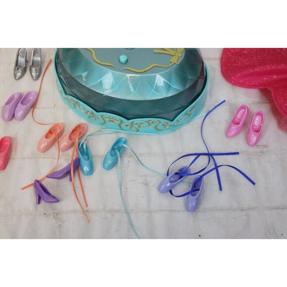 Barbie 12 Dancing Princess Lot Genevieve Isla Hadley Kathleen Prince Derek Shoes - Picture 6 of 13